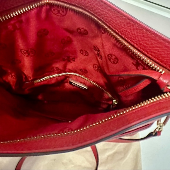 Tory Burch: Thea Red leather Pebbled Fold Over - Picture 8 of 8